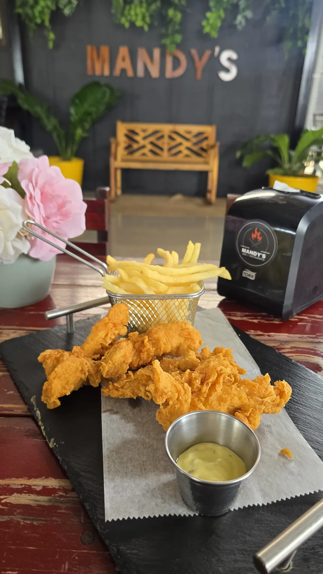 Foto de DEDOS DE PESCADO de Mandy's Bar